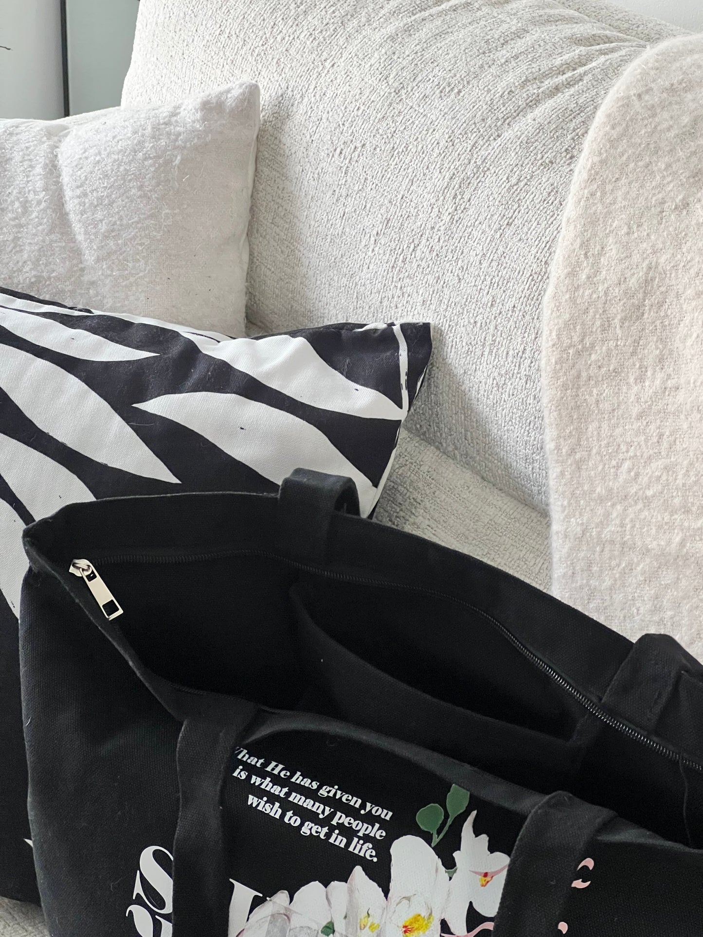 Shukr Signature Tote