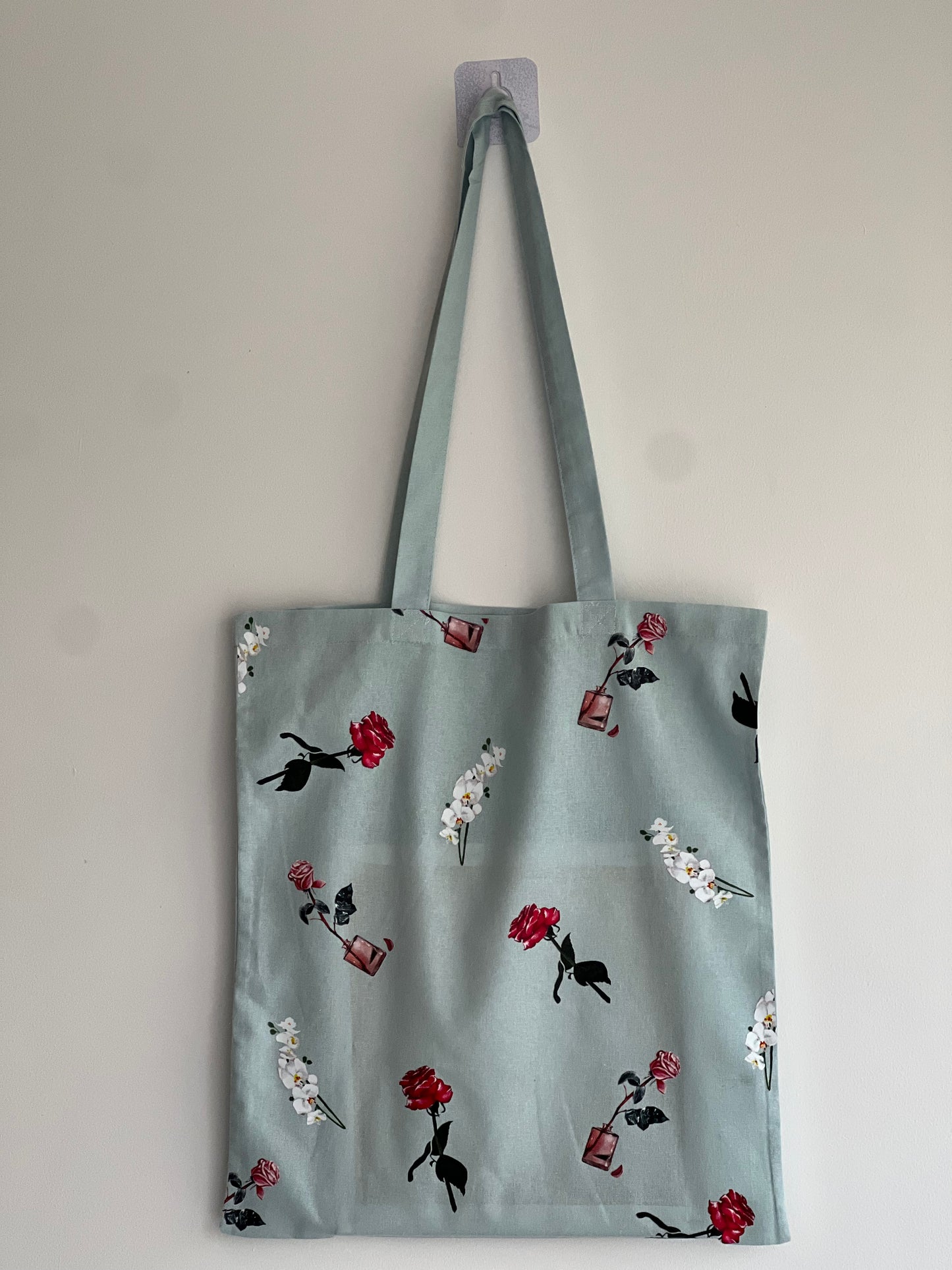 Mixed flowers tote bag