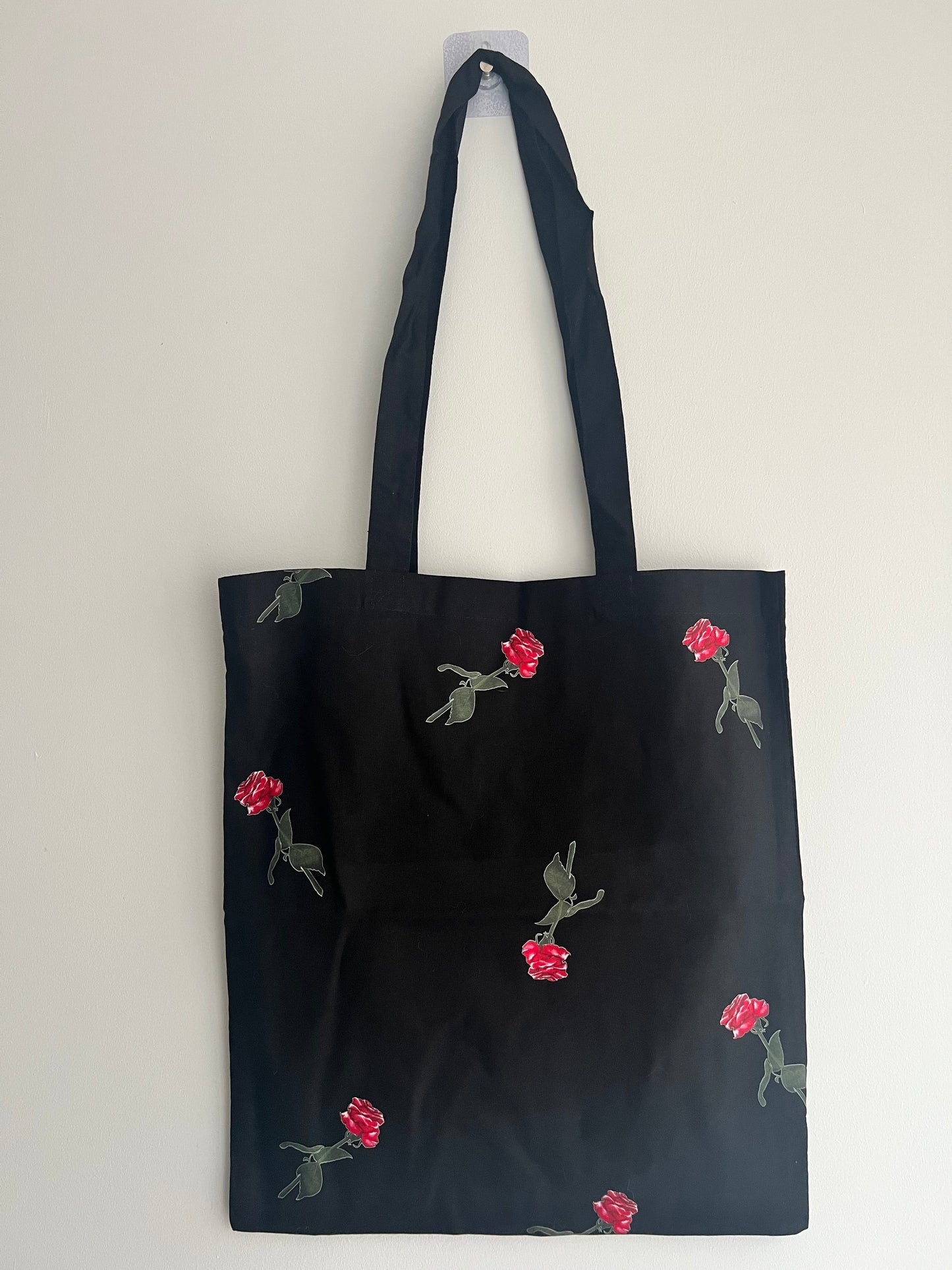 Red Roses Tote Bag